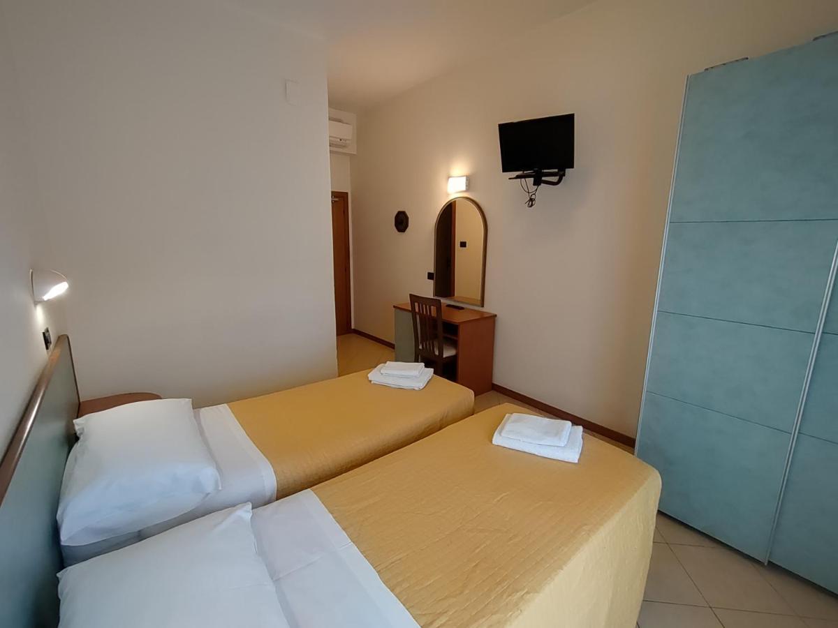 Hotel Brooklyn Rimini Exterior foto